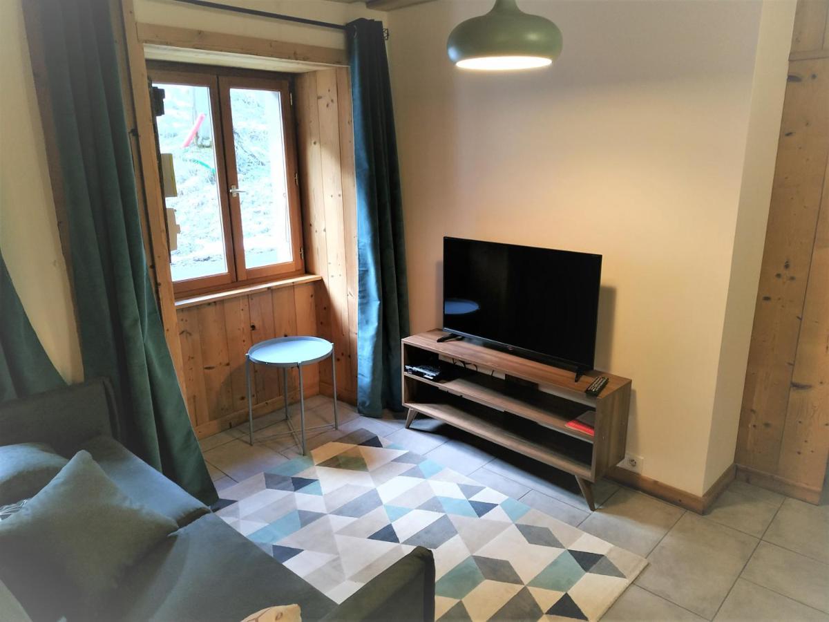 Appartement Dans Ferme Renovee Au Coeur Du Grand Massif Sixt 外观 照片
